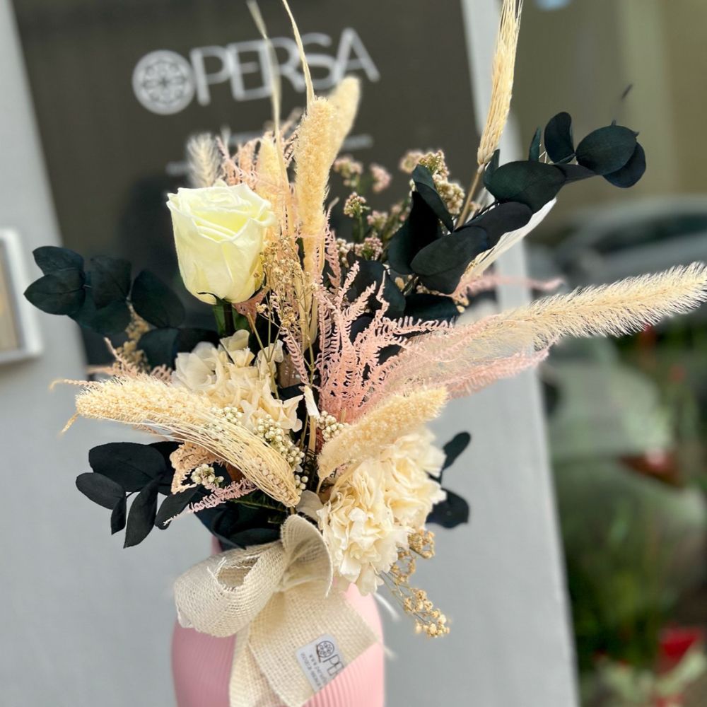 Celebra su día especial con un ramo de flores para cumpleaños - Persa Flores