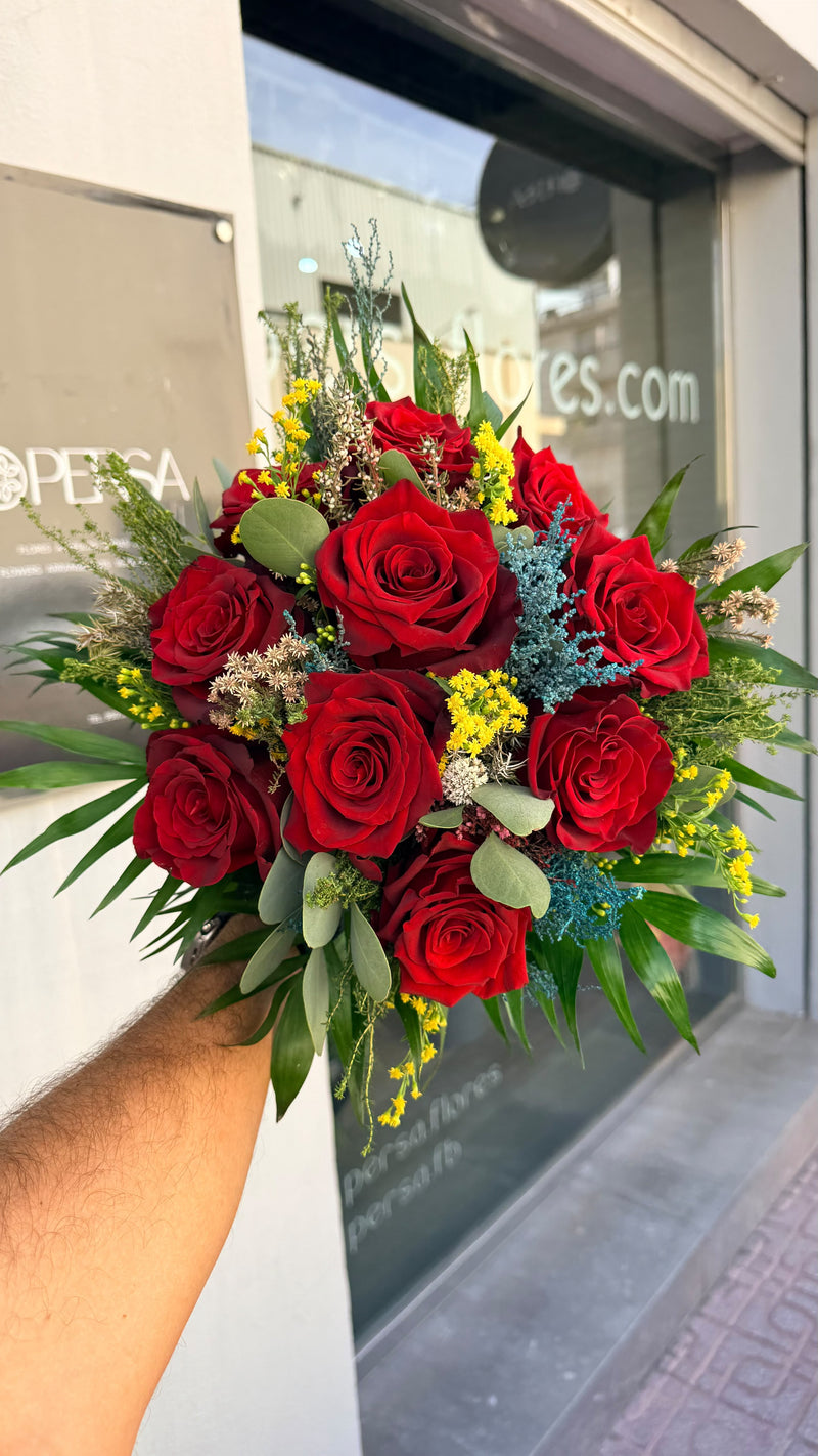 Amor, fotografiado en nuestra floristería antes de salir