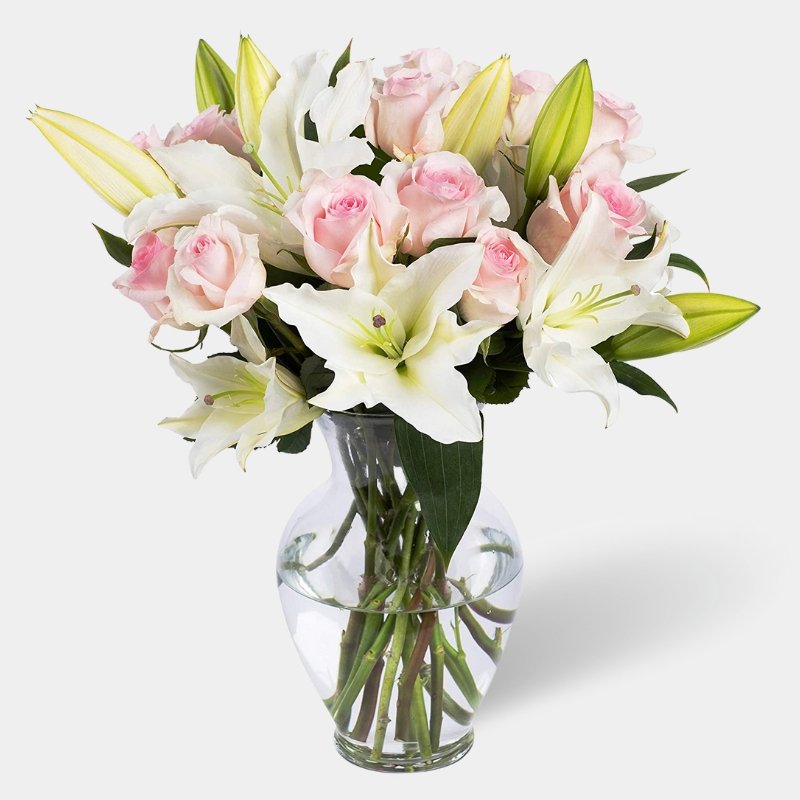 Lily Rose bouquet by Persa Flores